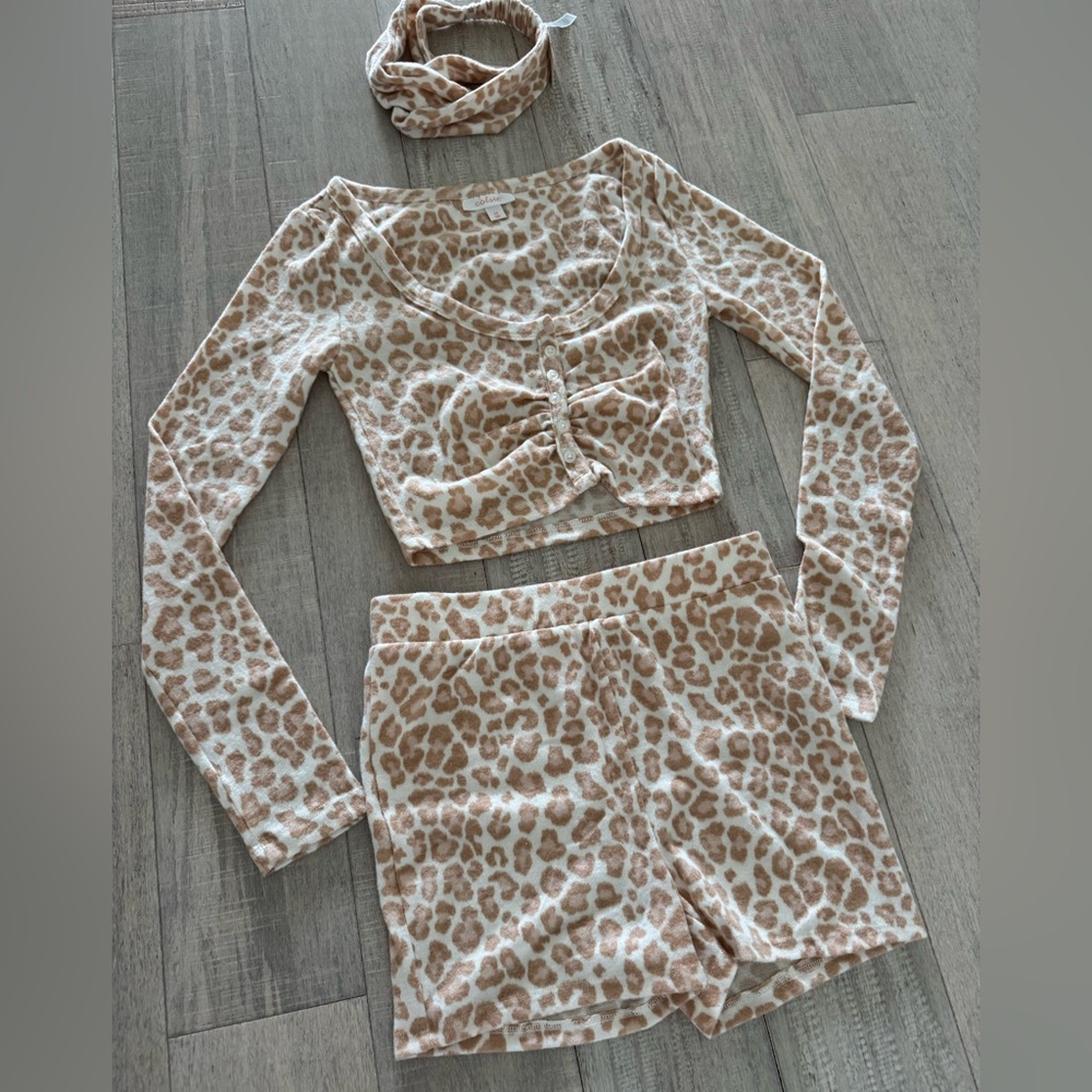 Pajama Set - Picture 2 of 4